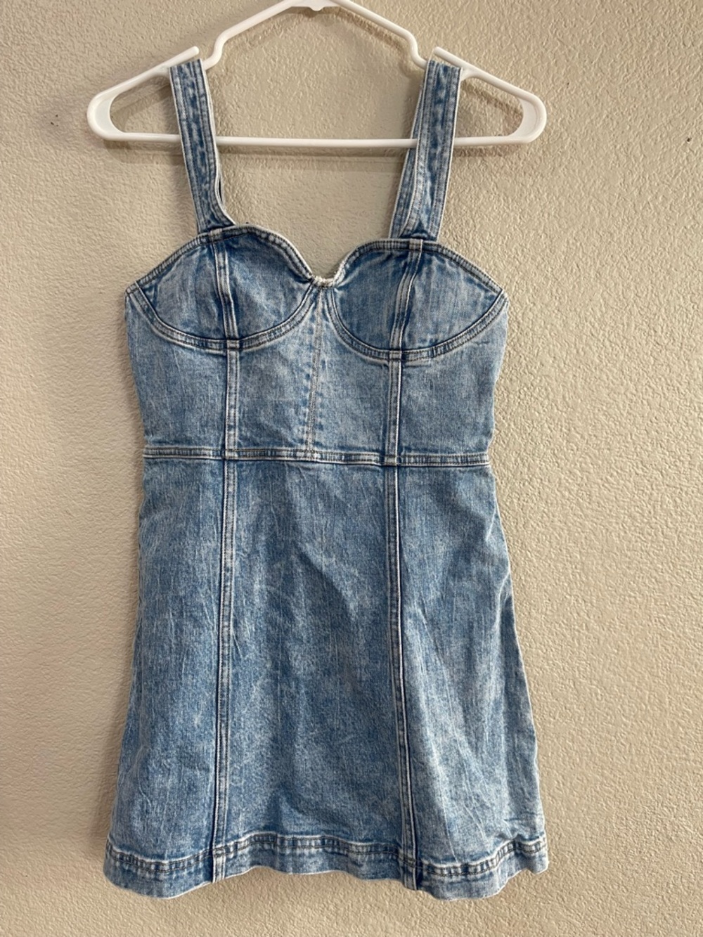 Alice + Olivia Light Blue Maryann denim dress size two